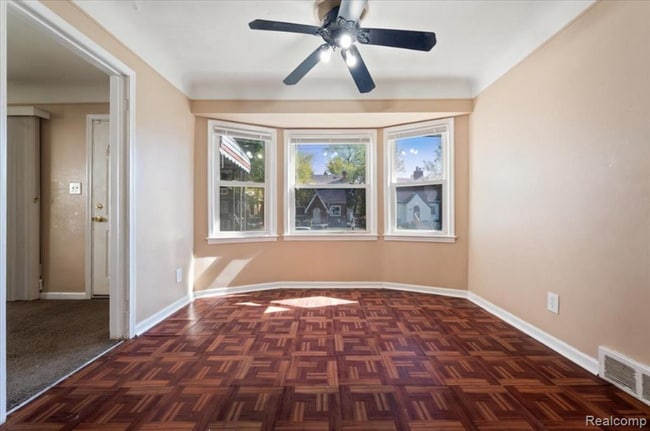 Photo - 14301 Freeland St