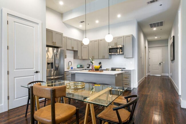 Photo - 1430 St Charles Ave Unidad ID1266668P