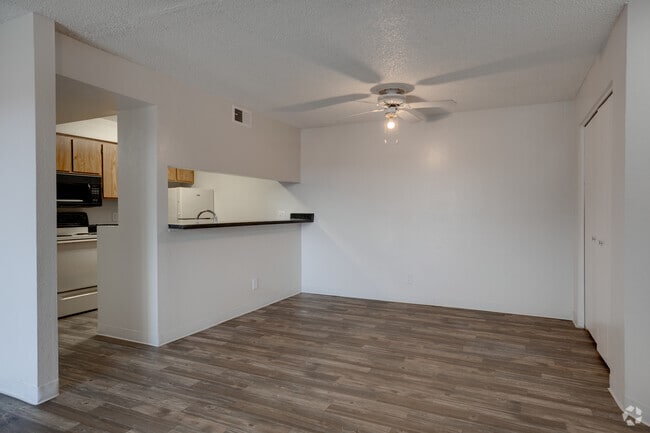 2BR, 2BA - 948SF (Classic)