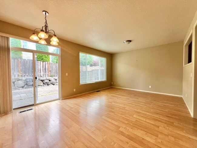 Photo - Beautiful 3-Bedroom Home in Hillsboro’s Desirable Arbor Roses Community!