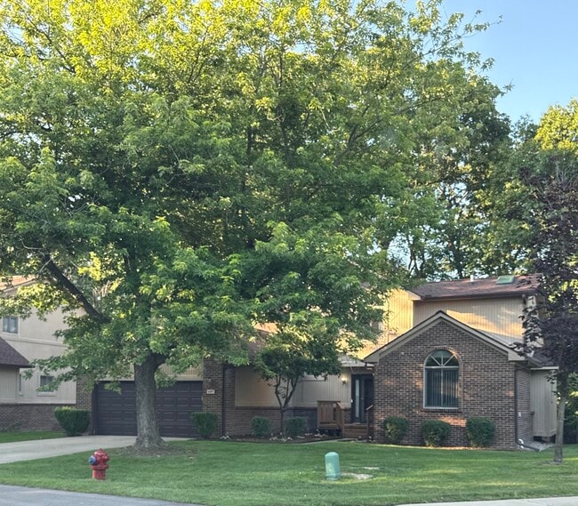 Building Photo - 6257 Gatewood