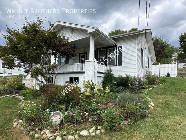 Photo - 2525 Bernhurst Dr House