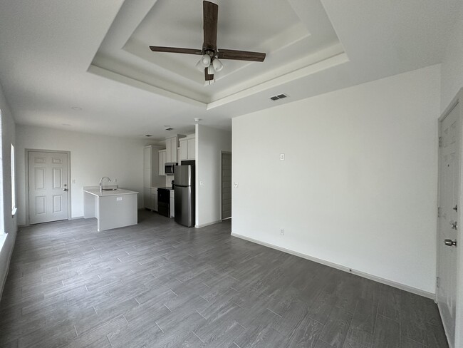 Photo - 2700 W Mile 5 Rd Apartamentos Unidad 3