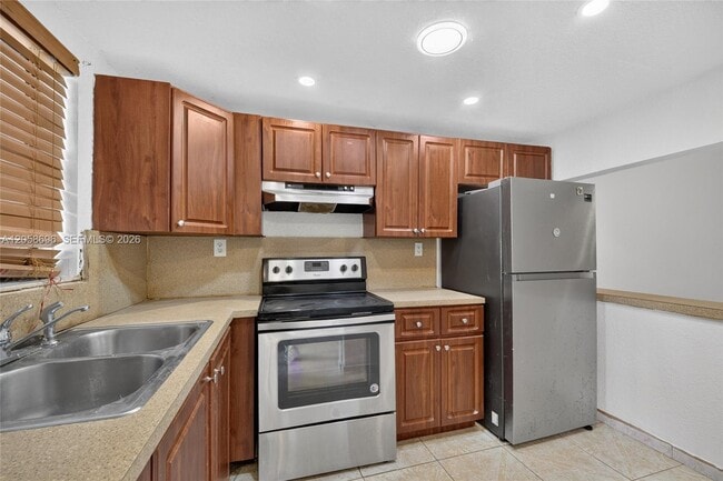 Photo - 6001 Shaker Wood Cir Unit 108