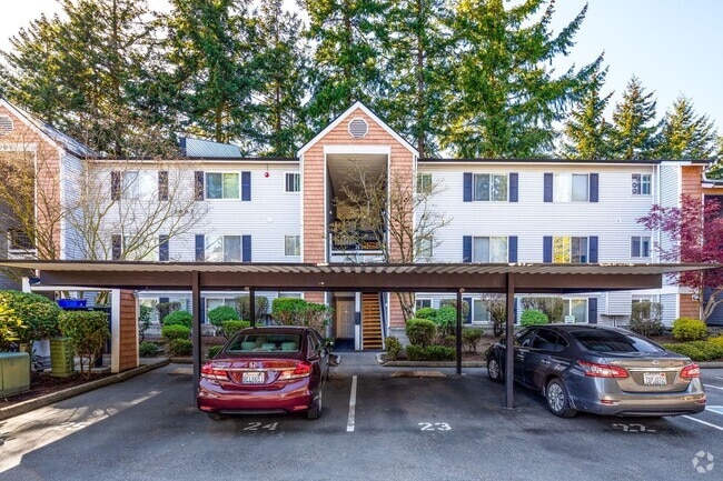 Building Photo - Upgraded Top Level 2 Bedroom Condo
