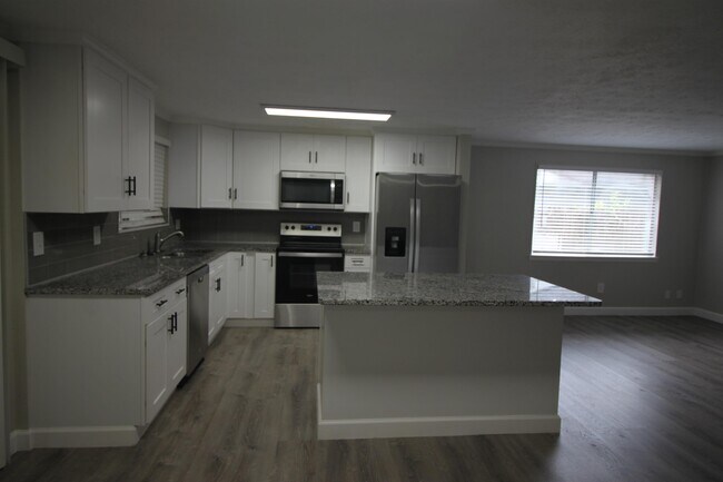 Photo - 3915 Oriely Dr E