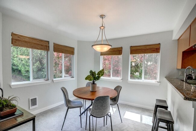 Photo - 2bd/1ba Kirkland Condo