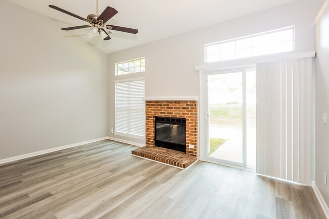 Photo - 6115 Sunstone Dr