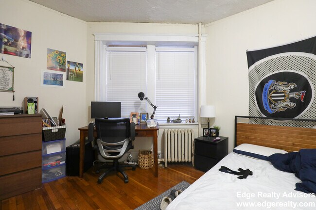 Photo - 72 Egmont St Unit 1