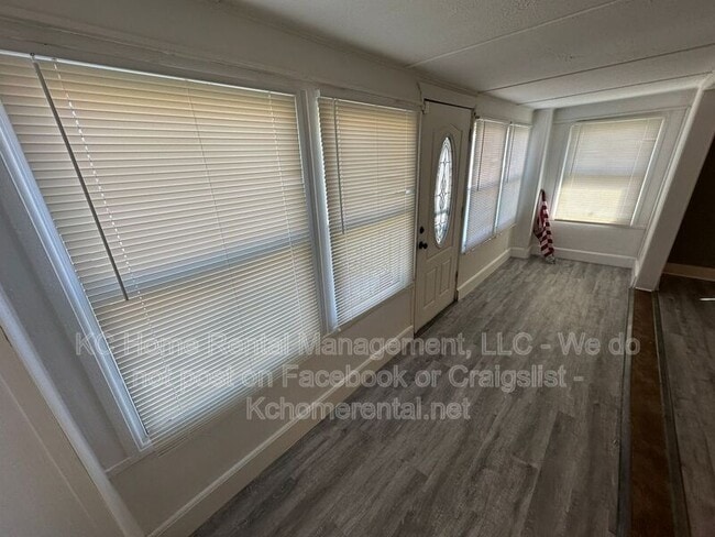 Photo - 2917 E 61st St