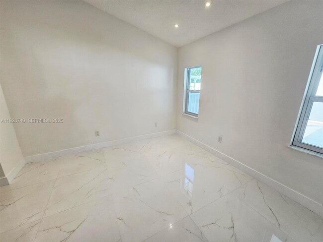 Photo - 8041 NW 191st St