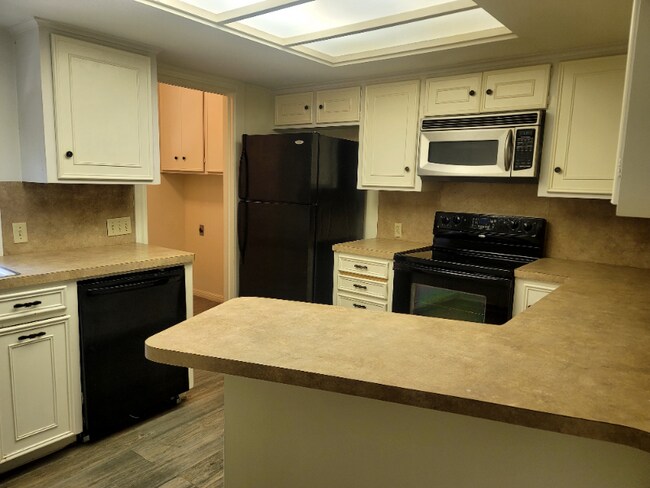 Photo - 2820 N Fourth St Unit 2820 N 4th St.