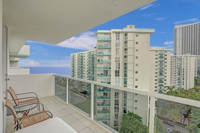 Building Photo - 3725 S Ocean Dr