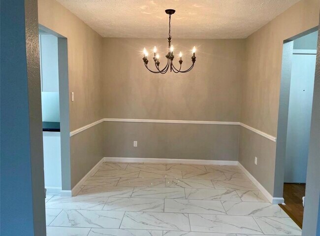 Photo - 5030 Valleyview Dr