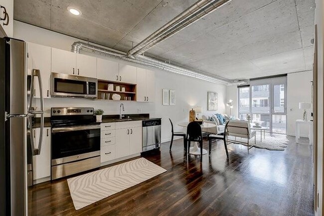 Photo - 624 Yale Apartments