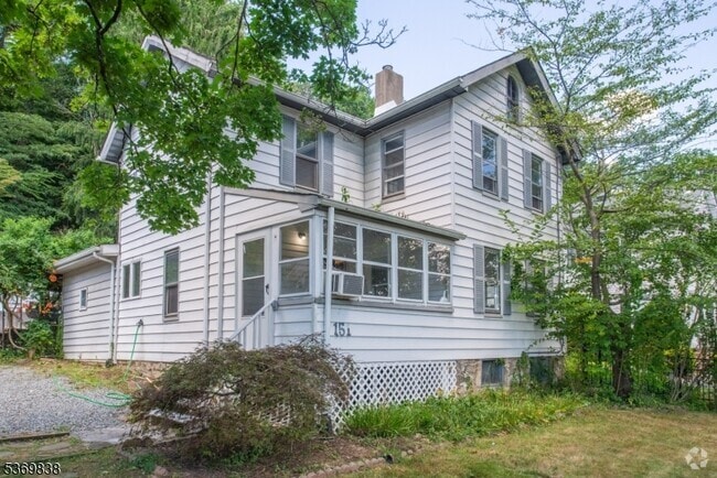 Building Photo - 151 Mt Kemble Ave Rental