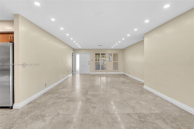 Photo - 2114 N 44th Ave