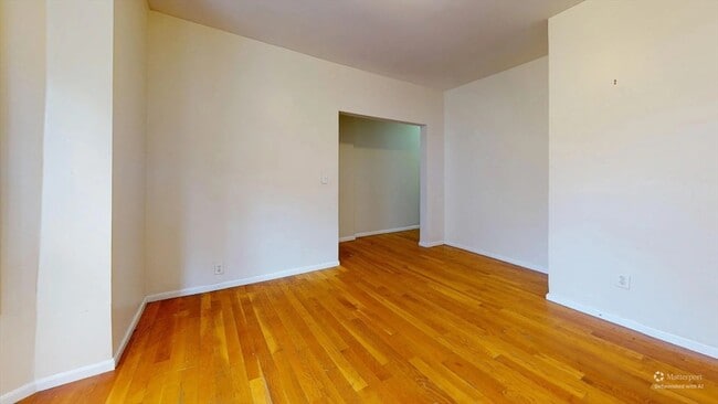 Photo - 15-17 Langdon St Unidad 15-1