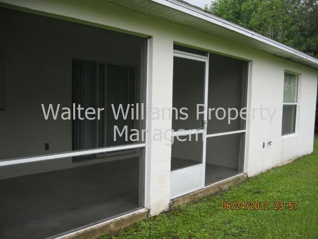 Photo - 3/2 duplex in Palm Coast      www.werentsu...