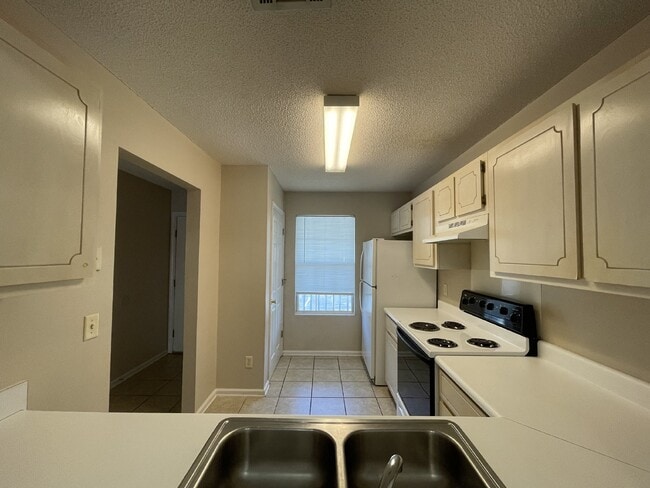 Photo - Apartment For Rent
