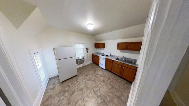 Photo - 8 S Normal St