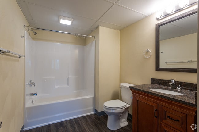 4BR, 2BA