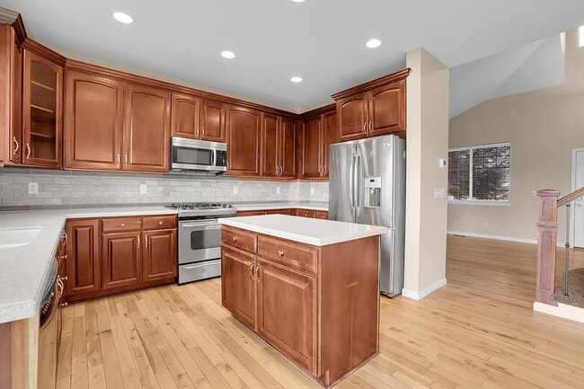 Photo - Amazing 5-bedroom, 3-bath, 2 car garage in...