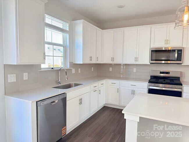 Photo - 14105 Alley Mae Aly