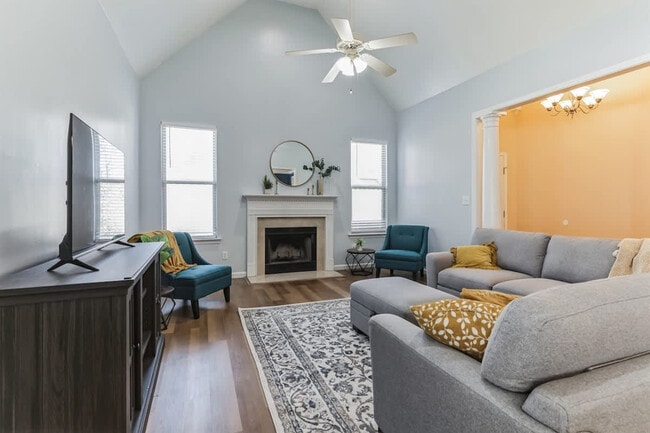 Photo - 15881 Elaine Ct Unidad ID1250617P