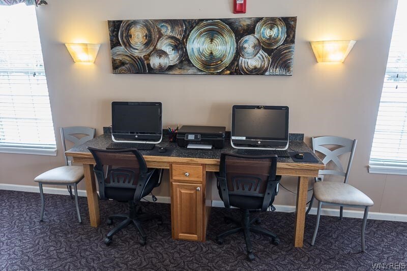 Photo - 10 Arielle Ct