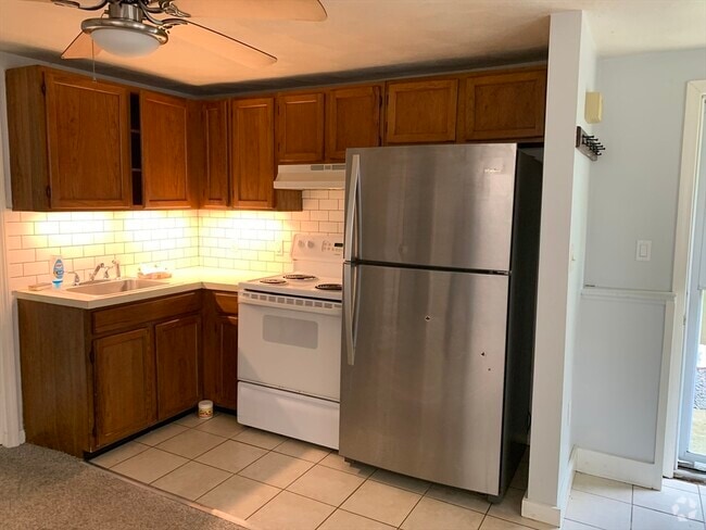 Building Photo - 444 Quincy St Unit C Rental