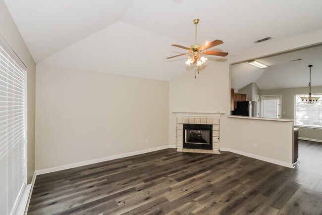 Photo - 4514 Lunsford Dr