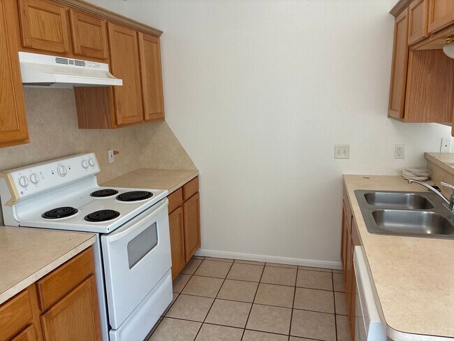 Photo - 1408_PEREZ ST Unidad A