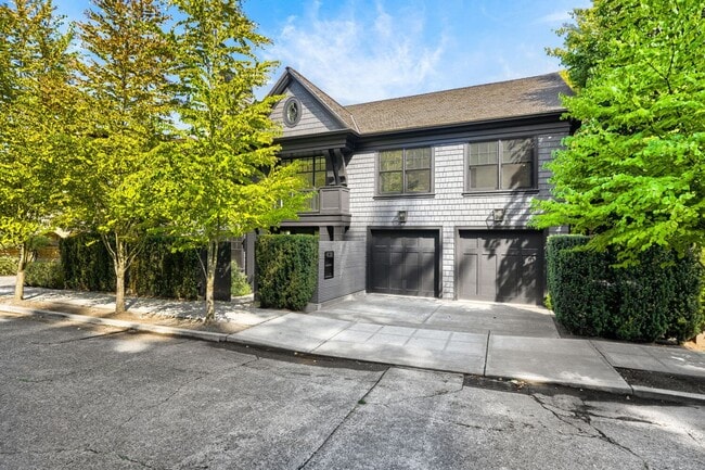 Photo - 438 39th Ave E