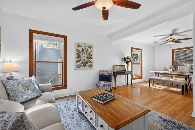 Photo - 207 W Jefferson St