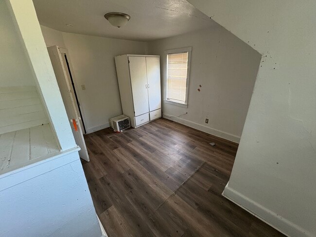 Photo - 703 W Briggs Ave Unidad W Briggs Duplex