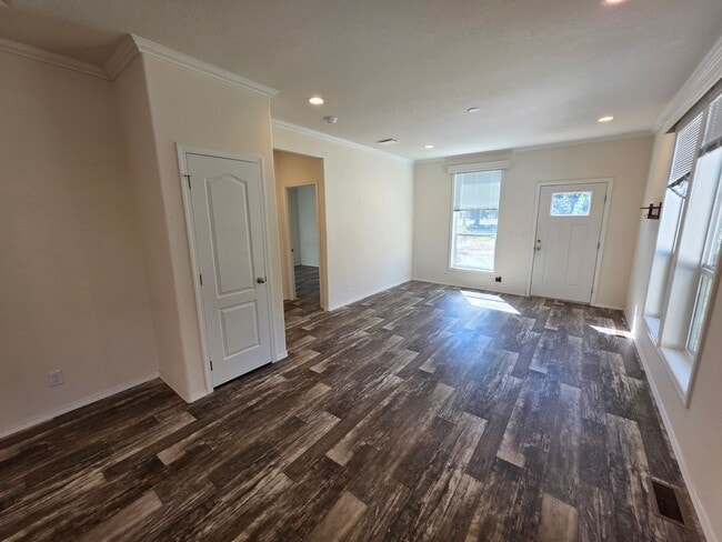 Photo - 3 bedroom near the Mckenzie River