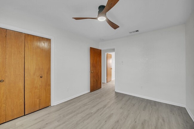 Photo - AVAILABLE NOW! (SECTION 8 ACCEPTED)