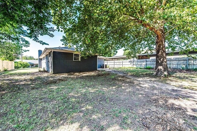 Photo - 1206 N Markwell Ave
