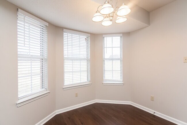 Photo - 7457 Jennifer Dr