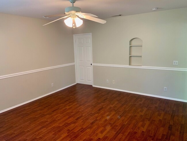 Photo - 381-381 1/2 Ramona Unidad 381 1/2 A