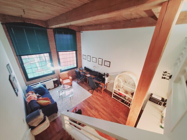 25 Grand St