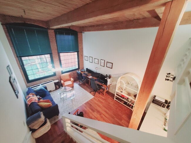 Photo - 25 Grand St