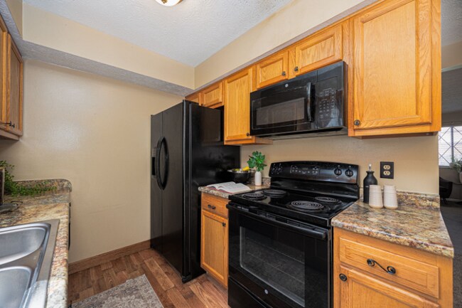 Photo - 3054 Highcliff Ct