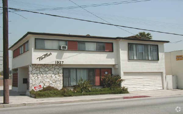 Photo - 1927-1931 Rodeo Rd Apartments