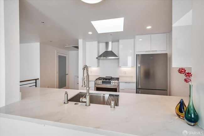 Photo - 69 Clementina St