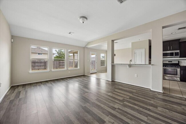 Photo - 5505 Bonneville Bend