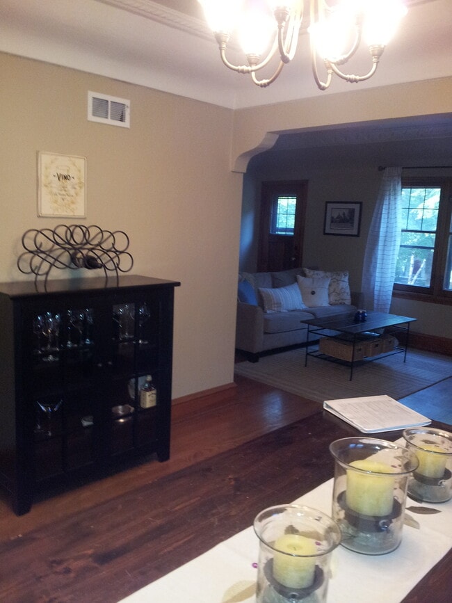 2627 N 62nd St Unit Charming 1 bdrm upper