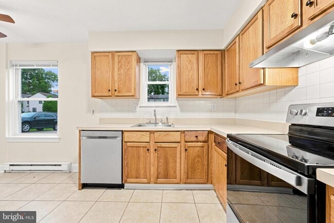 Photo - 155 Hampshire Rd