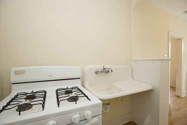 4856 N Damen Ave Unit 112